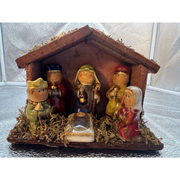 Children's Nativity Scene Creche Holy Family Attached Ceramic Tii Collection - Picture 2 of 7